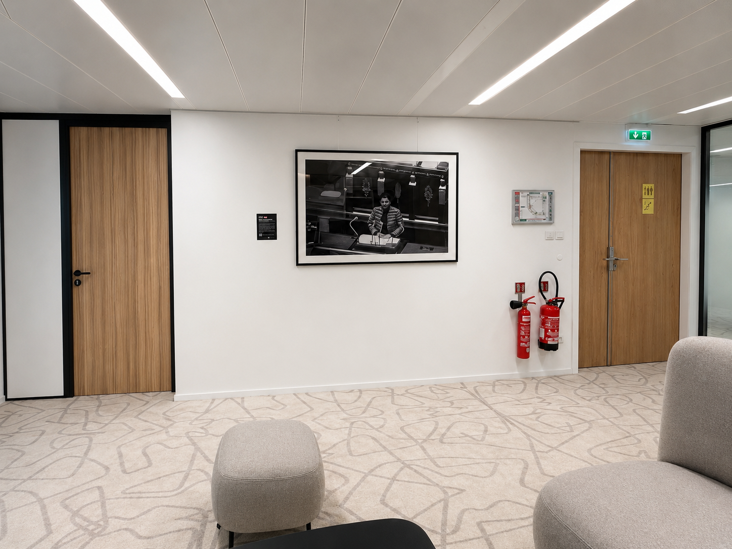 Exposition photographique dans les espaces d'un cabinet d'avocats parisien