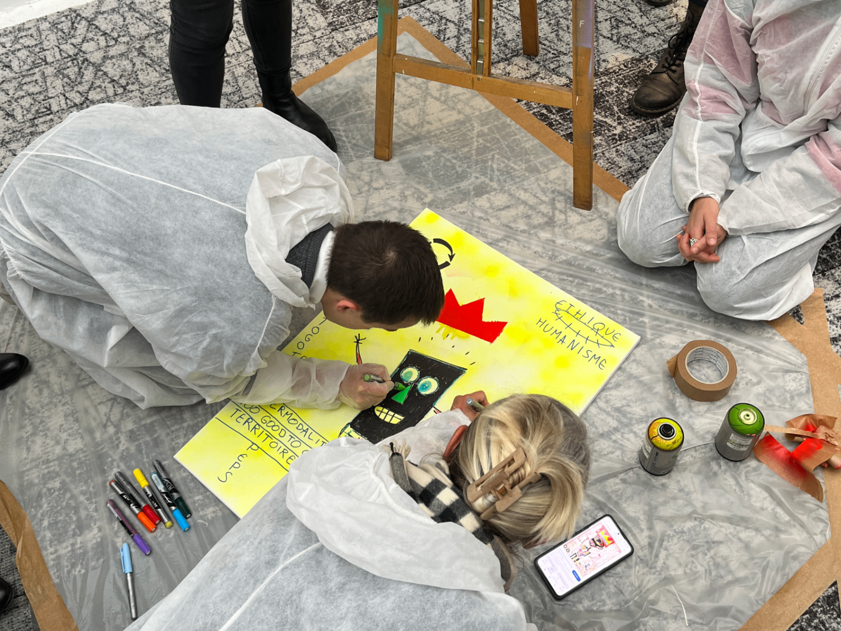 Atelier graffiti collaboratif sur affiche