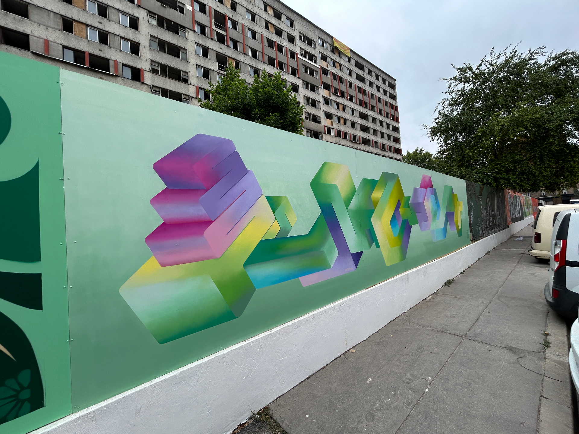 Skyline de Clichy — fresque abstraite aux formes géométriques colorées