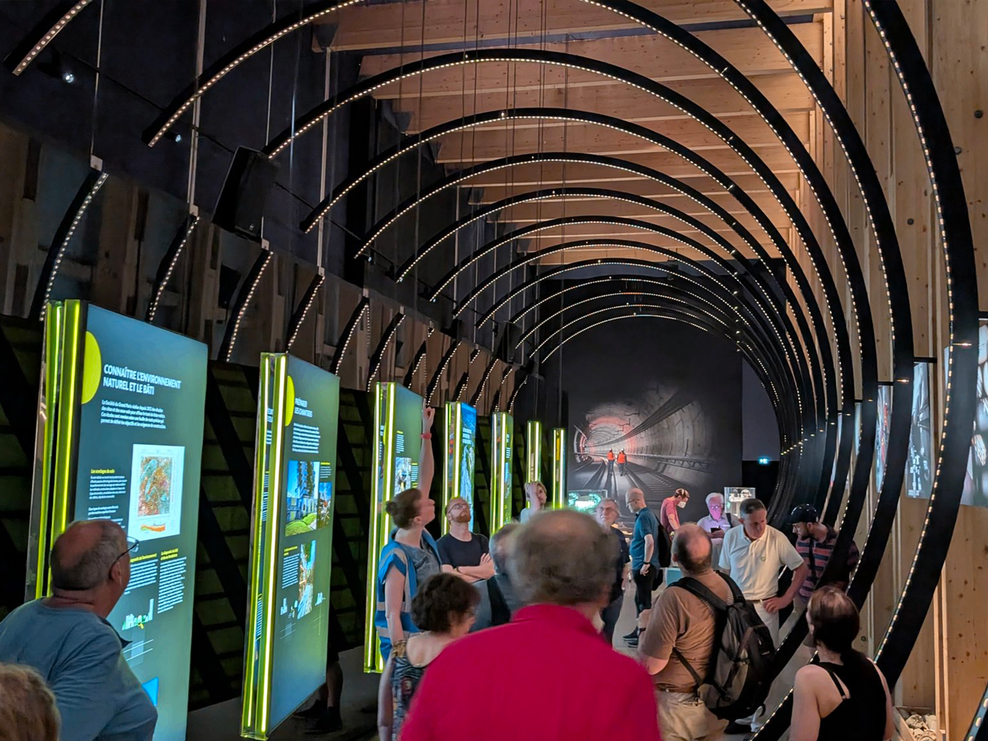 FABRIQUE DU MÉTRO — scénographie tunnel