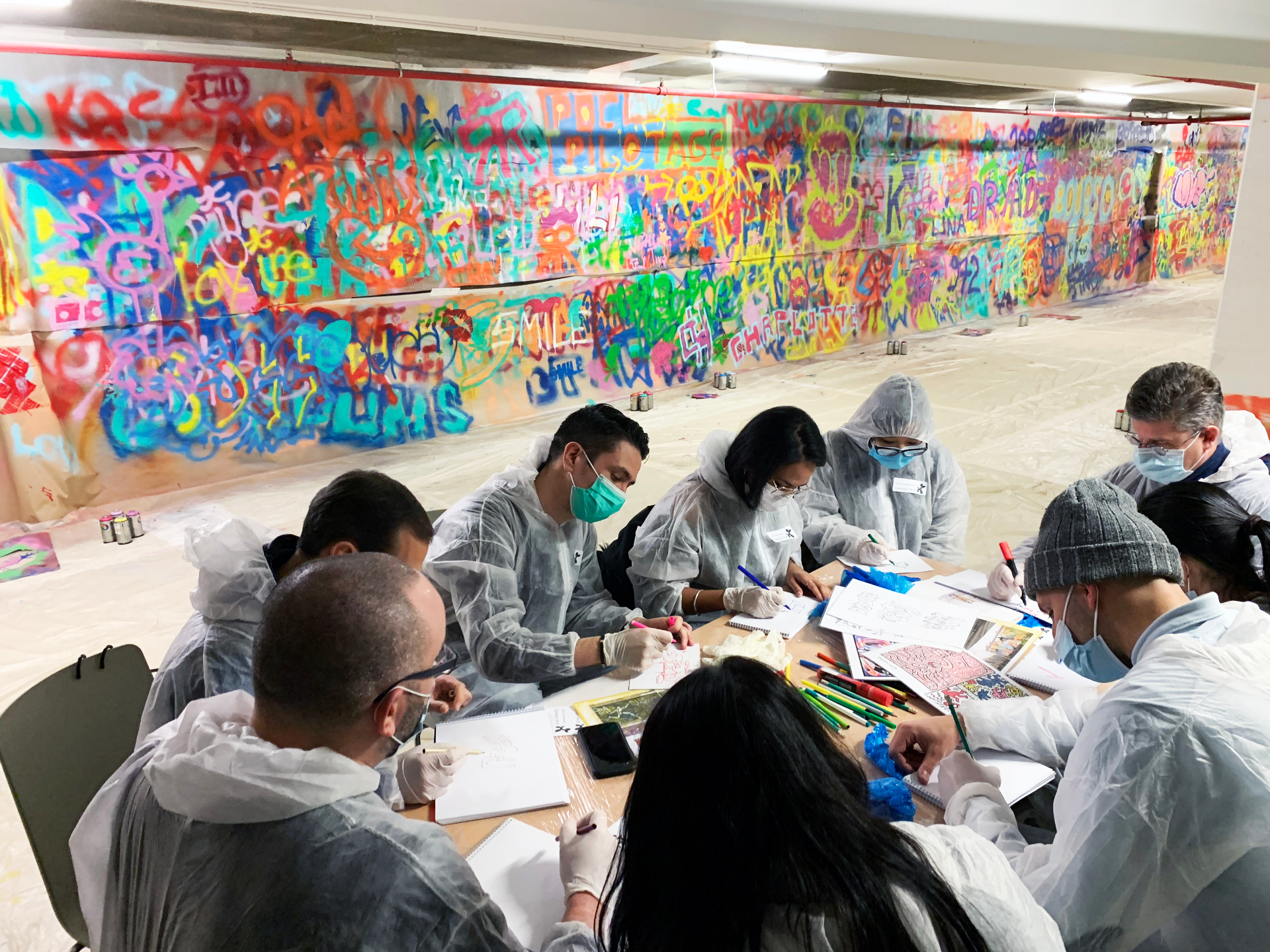 Atelier collectif en cours de réalisation